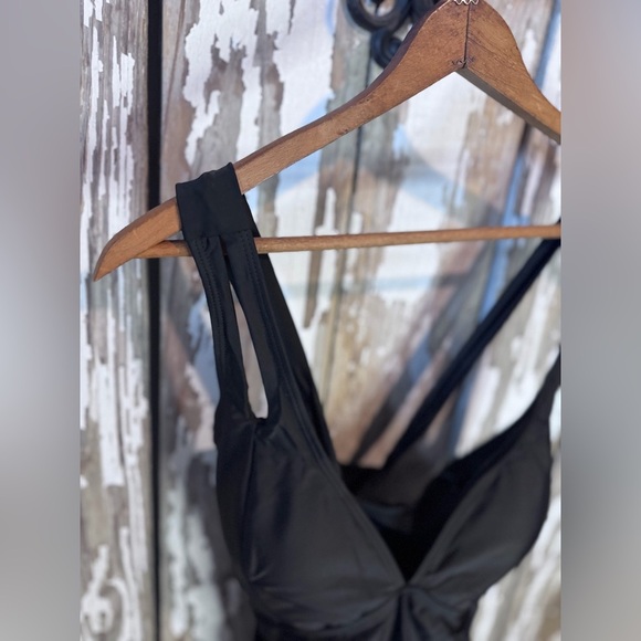Elegant Black Women's Swim Dress Size XL NWT - Picture 4 of 9
